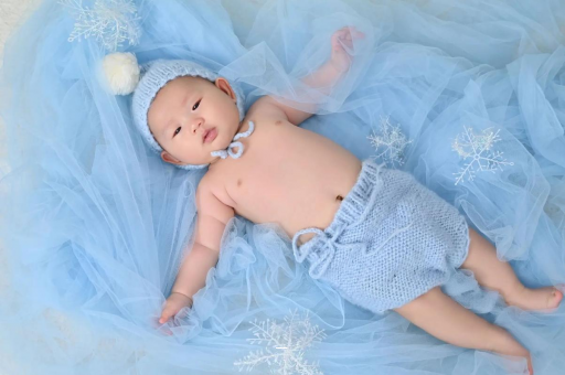 新野未满月宝宝上火的症状 新野未满月宝宝上火的症状